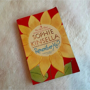 Sophie Kinsella -‎ Remember Me? -  paperback novel